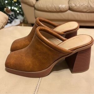 Crown & Ivy Square Toed Brown Heeled Mules, Size 8.5